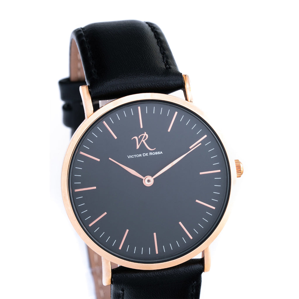 Victor De Rossa Uhr vom Modell „Aperto 301“. Unisex-Uhr mit schwarzem Lederarmband schwarzem Zifferblatt und rosegoldenem Gehäuse